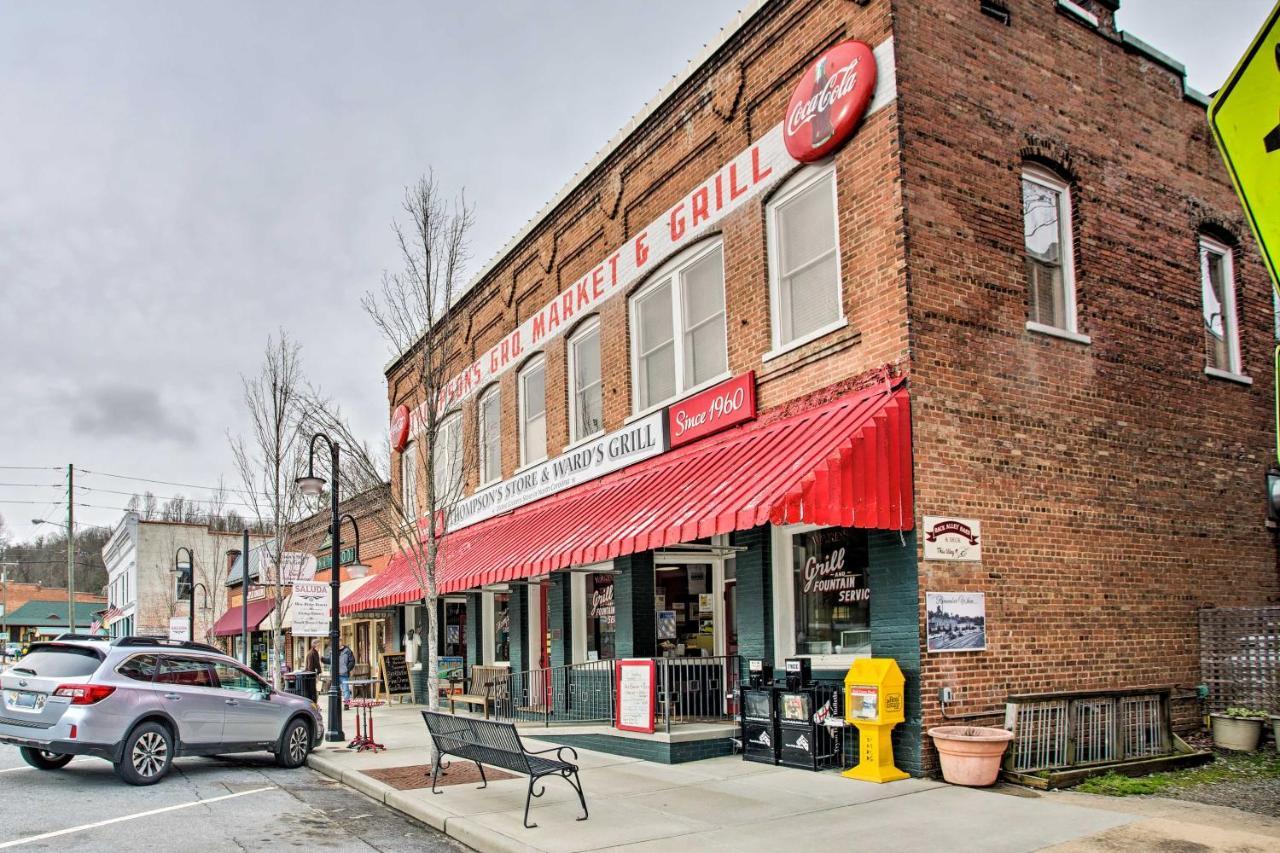Saluda Main Street Retreat - Central Location! Ngoại thất bức ảnh